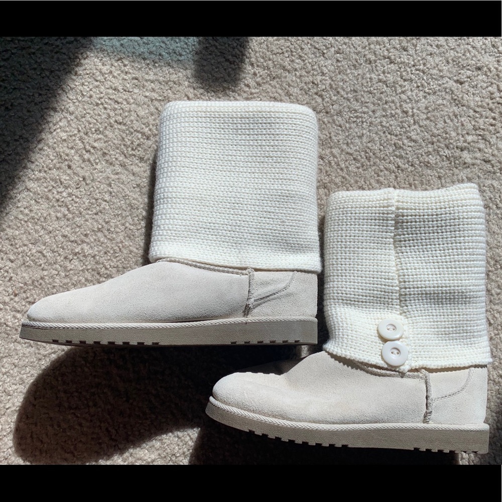Faux leather and knit boots with faux fur interior